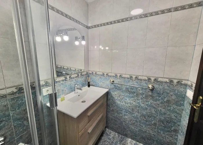 Affordable For Large Families And Groups At Canteras With 3 Bedrooms And Free Parking Appartement Las Palmas de Gran Canaria