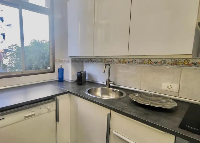 Appartement Affordable For Large Families And Groups At Canteras With 3 Bedrooms And Free Parking