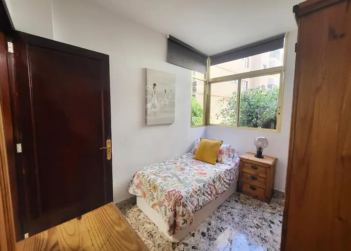 Appartement Affordable For Large Families And Groups At Canteras With 3 Bedrooms And Free Parking *