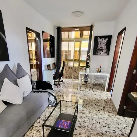Apartment Affordable For Large Families And Groups At Canteras With 3 Bedrooms And Free Parking