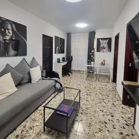 Affordable For Large Families And Groups At Canteras With 3 Bedrooms And Free Parking Apartment *
