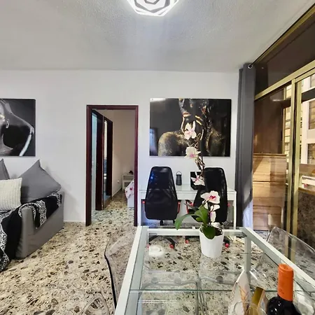 Apartment Affordable For Large Families And Groups At Canteras With 3 Bedrooms And Free Parking Las Palmas de Gran Canaria