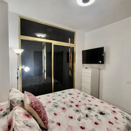 شقة Affordable For Large Families And Groups At Canteras With 3 Bedrooms And Free Parking لاس بالماس دي غران كاناريا