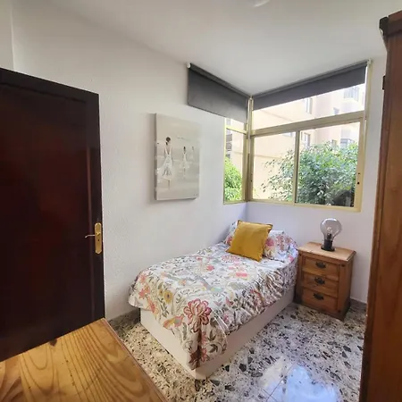 Apartment Affordable For Large Families And Groups At Canteras With 3 Bedrooms And Free Parking *