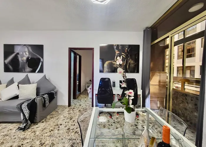 公寓 Affordable For Large Families And Groups At Canteras With 3 Bedrooms And Free Parking 大加那利岛拉斯帕尔马斯