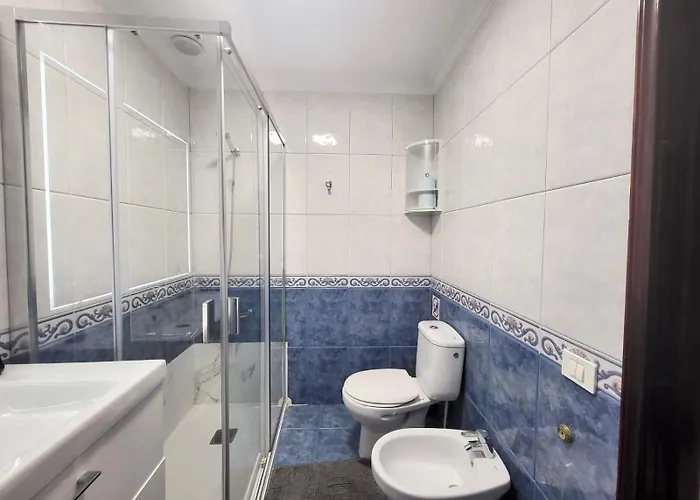 Affordable For Large Families And Groups At Canteras With 3 Bedrooms And Free Parking 大加那利岛拉斯帕尔马斯